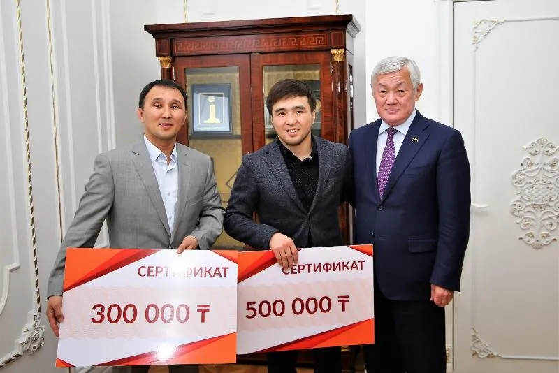 Бердібек Сапарбаевпен кездесу