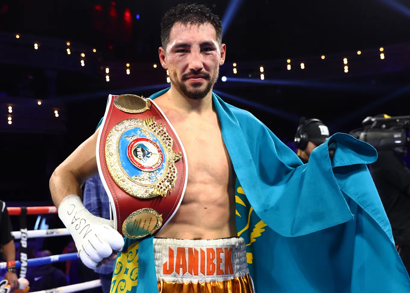 В БК Tennisi дали расклады на бой Жанибека Алимханулы за титулы WBO и IBF