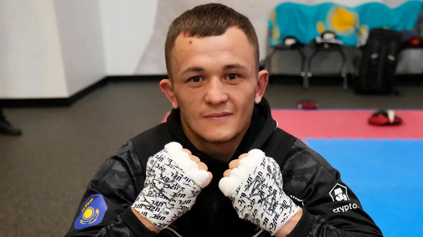 бекзат алмахан