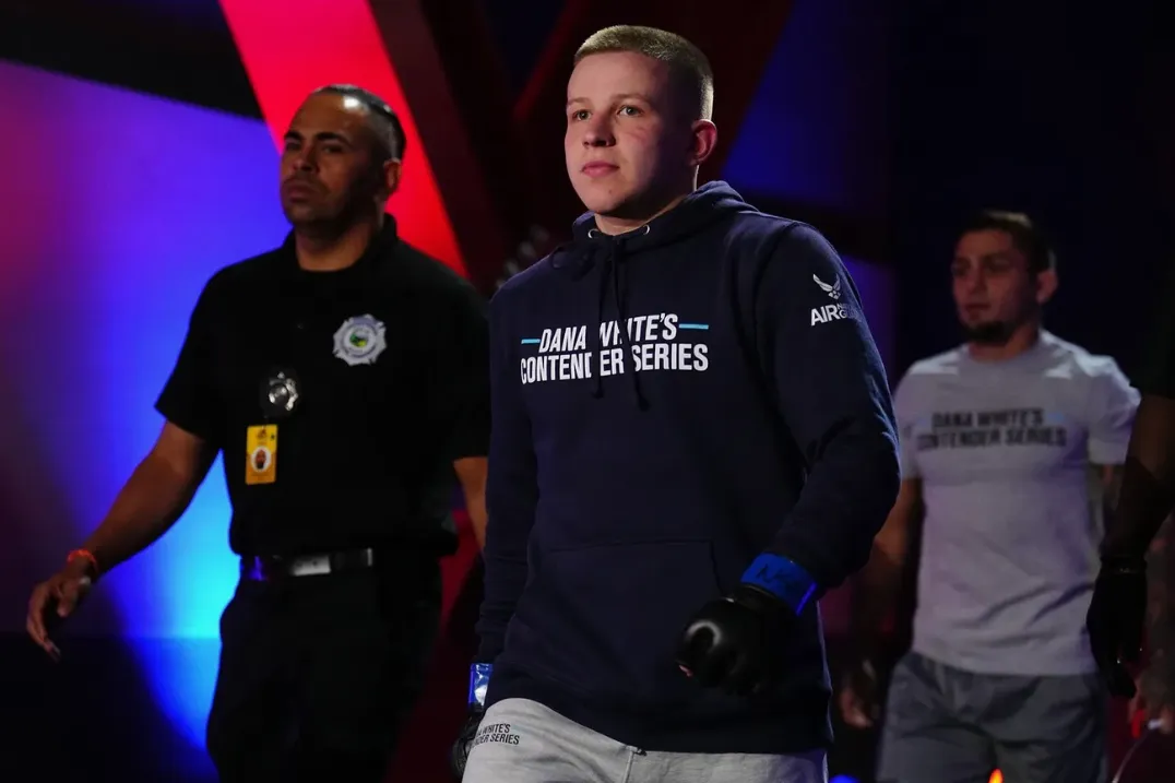Кастанеда – Вологдин прогноз на UFC Виниппег 19 апреля 2026 года