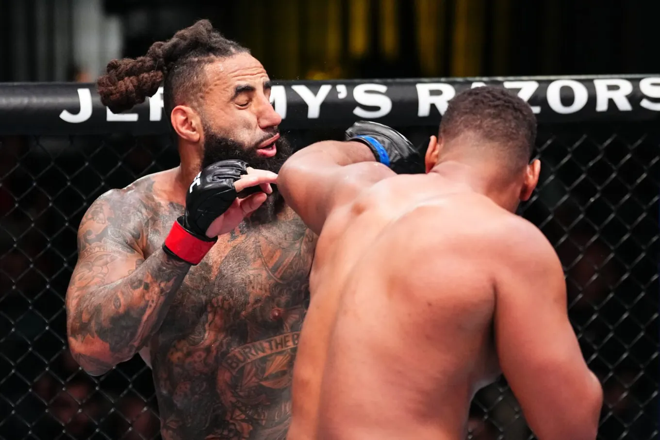 Диниз – Пинто прогноз на UFC Fight Night 261 Рио 12 октября 2025 года