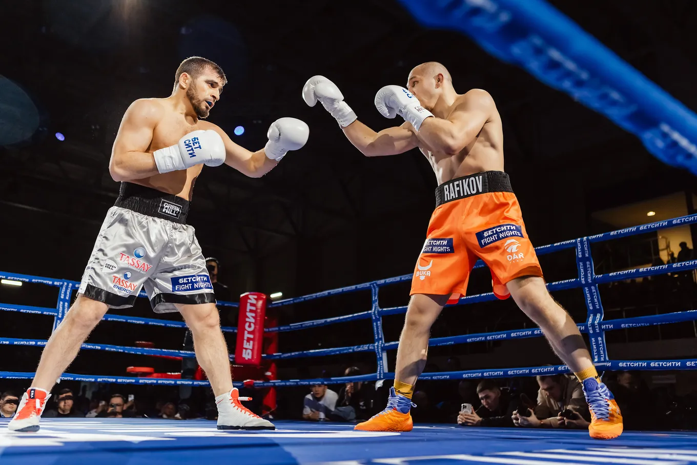 Рафиков победил Алиева в главном бою БЕТСИТИ Fight Nights Boxing