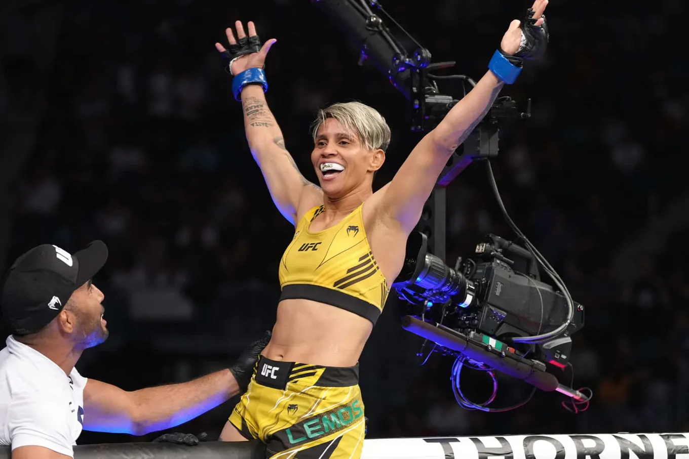 Лемос – Робертсон прогноз на UFC ON ESPN 73 Лас-Вегас 14 декабря 2025 года