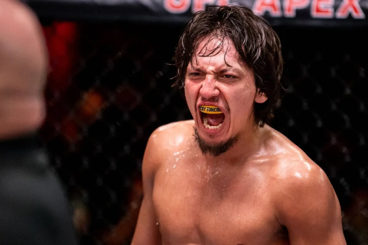Турсиос – Смозермэн прогноз на UFC 324 Лас-Вегас 25 января 2026 года