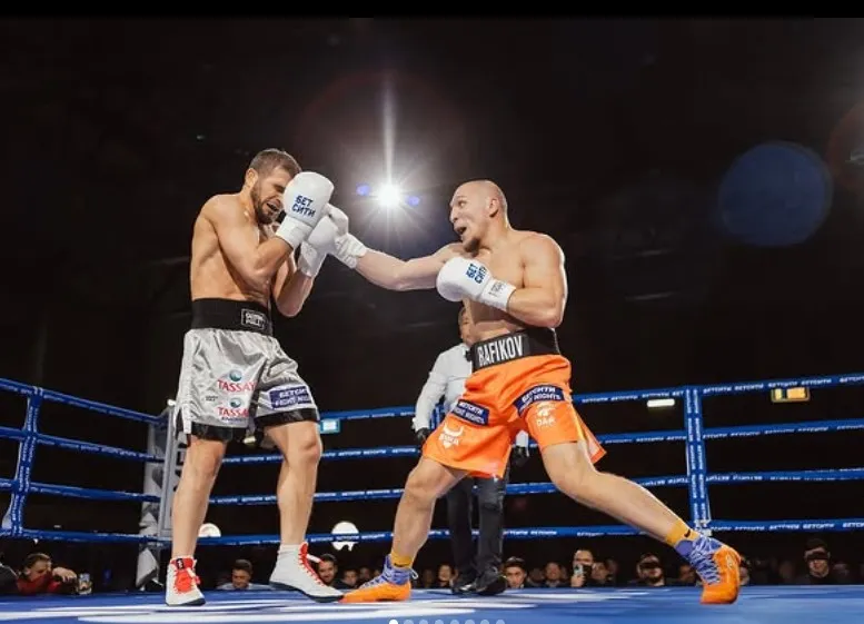 Фаниль Рафиков в атаке. Фото: Fight Nights Global