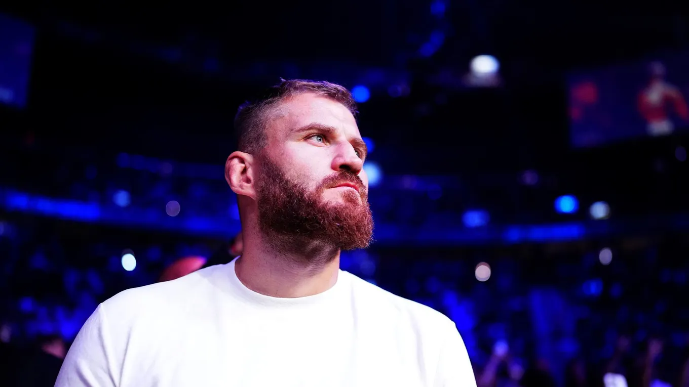 Блахович – Гуськов прогноз на UFC 323 Лас-Вегас 7 декабря 2025 года