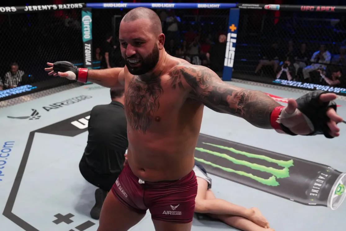 Хокит – Фримэн прогноз на UFC 324 Лас-Вегас 25 января 2026 года