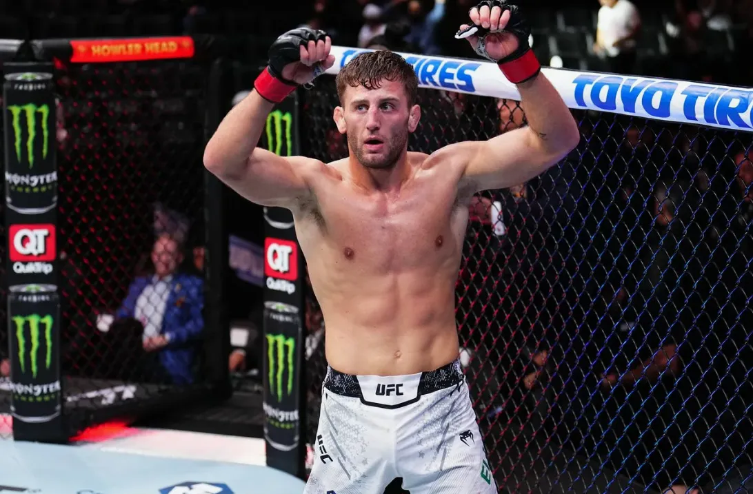 Микалеф – Эллиотт прогноз на UFC Fight Night 260 Перт 28 сентября 2025 года