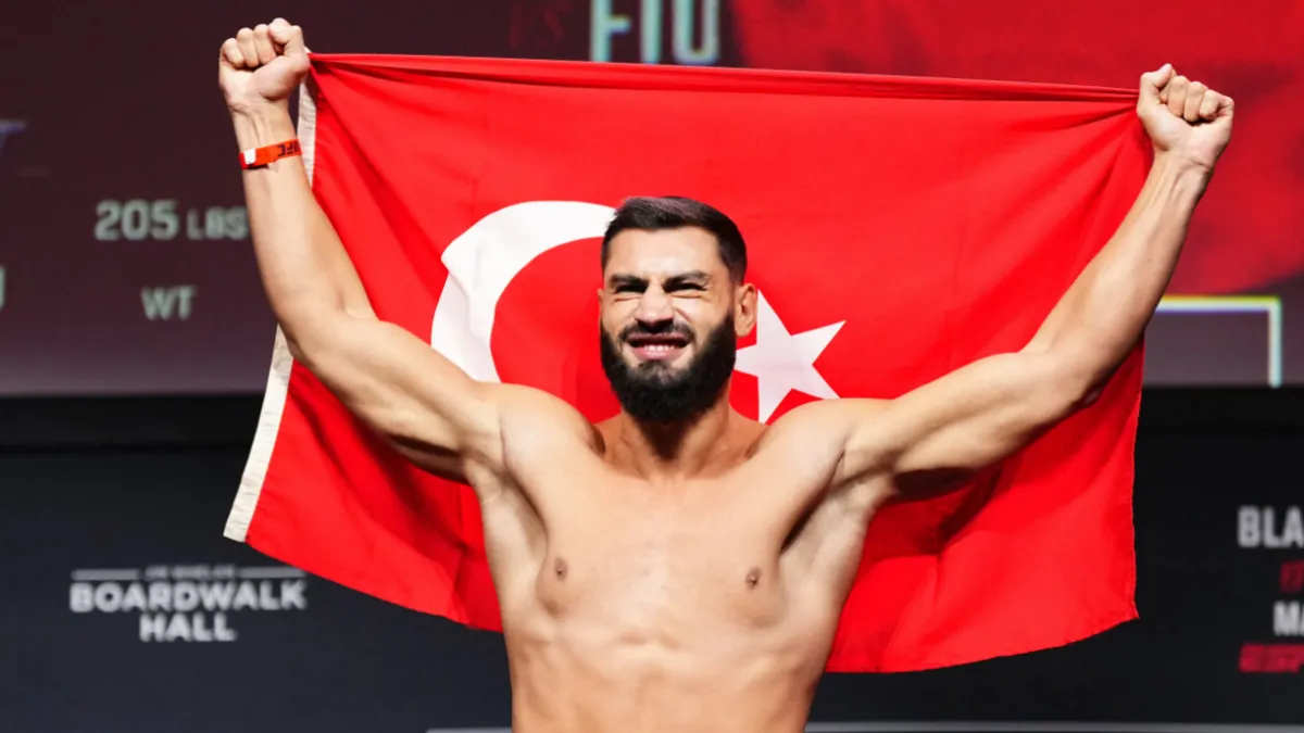 Бараневский – Аслан прогноз на UFC 323 Лас-Вегас 7 декабря 2025 года
