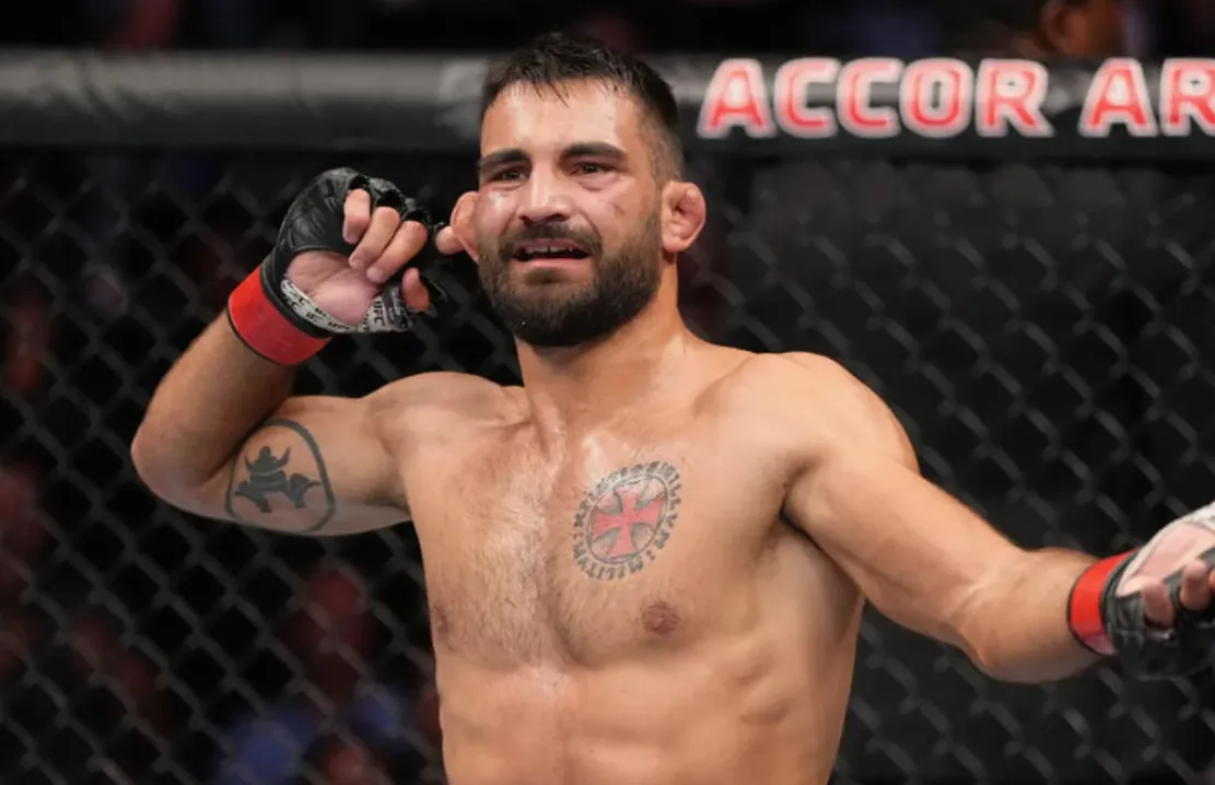 Хукер – Сен-Дени прогноз на UFC 325 Сидней 1 февраля 2026 года