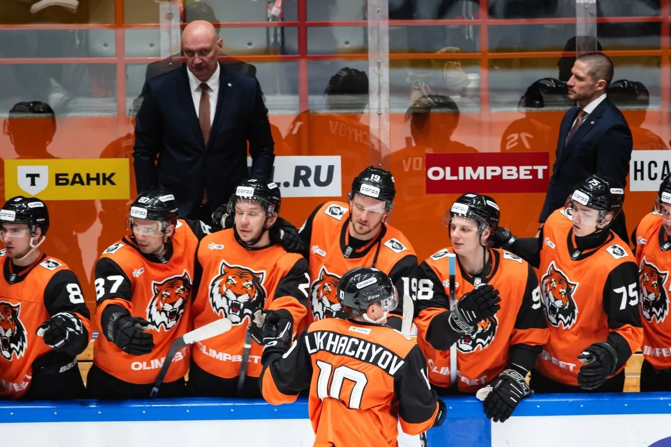 Амур – Барыс прогноз на матч КХЛ 19 октября 2026 года
