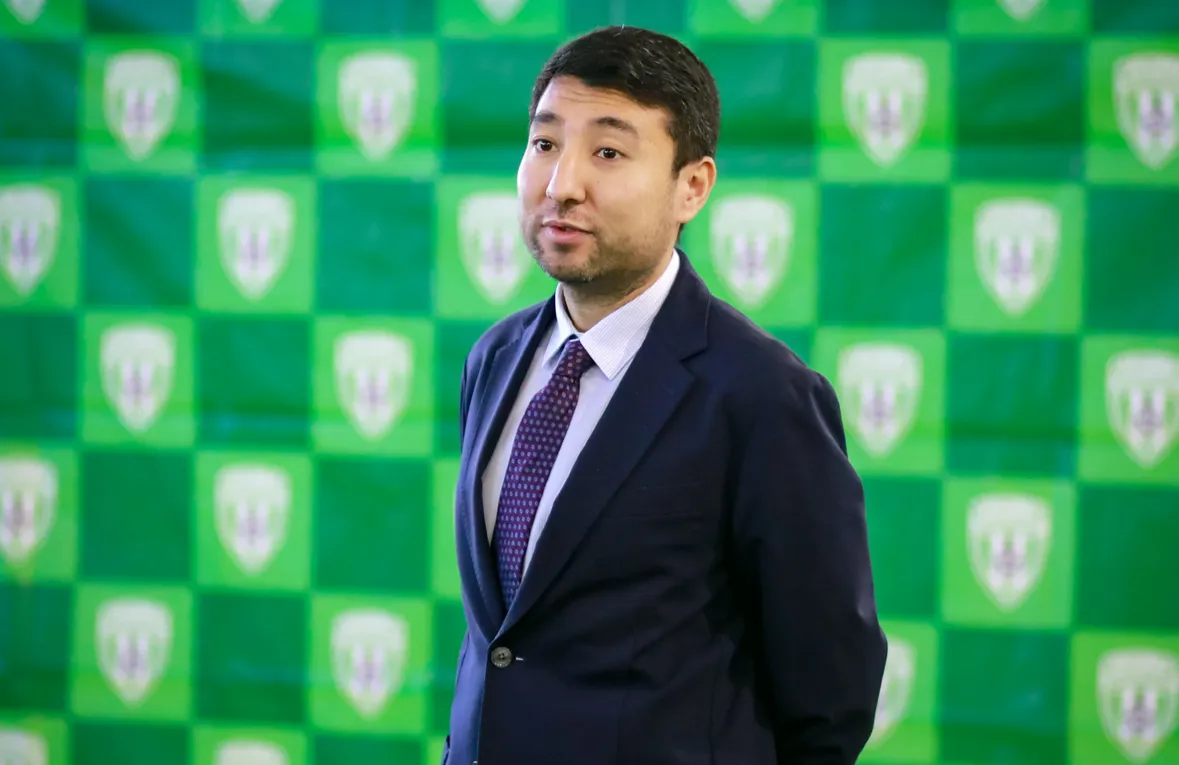 Алишер Апсалямов