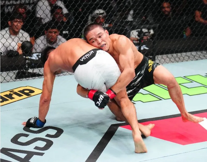 Асу Алмабаев в UFC
