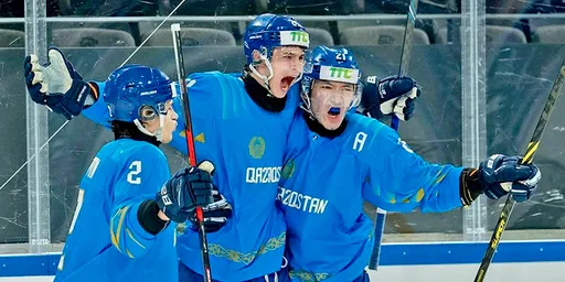 Молодежная сборная Казахстана оформила разгромный счет перед чемпионатом мира по хоккею