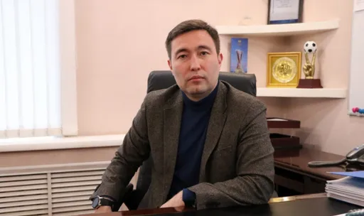 «Год назад все тоже говорили, что я развалил команду, пригласив Горовенко». Уразаев – об уходе Алиева и требованиях болельщиков
