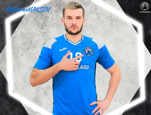 «Играть на таком поле нельзя. Это даже газоном не могу назвать». Экс-игрок сборной Казахстана – о футболе в Таджикистане, матче с будущими чемпионами мира и карьере в Беларуси