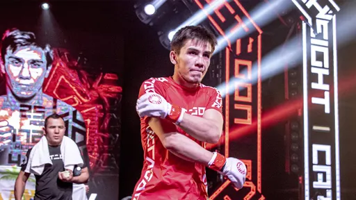Скандал в лиге OCTAGON - боец укусил своего соперника и получил поражение сабмишеном