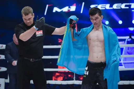 Азамат Бакытов: «Фаниль Рафиков держит мой пояс временно»