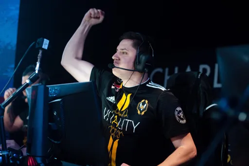 Team Vitality — Team Liquid: прямая трансляция и коэффициенты на матч BLAST Premier Fall Groups 2021
