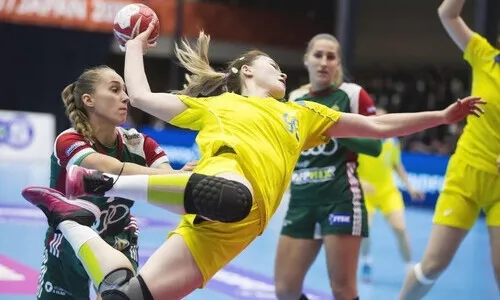 Казахстанские гандболистки одержали первую победу на чемпионате Азии