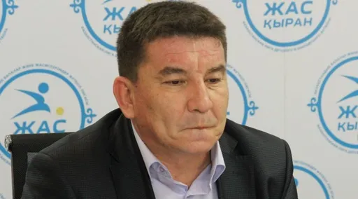 Экс-форвард сборной Казахстана может быть назначен новым директором «Кайсара». Досманбетов и Сыздыков остаются