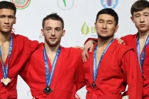 Казахстан завоевал 12 медалей на Кубке Европы по самбо