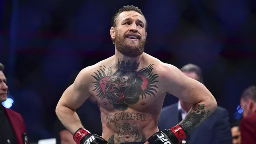 Макгрегор опустился на 13-е место в рейтинге UFC перед боем с Порье
