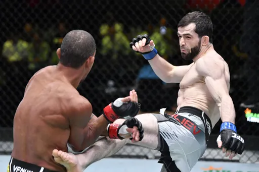 UFC Vegas 30. Спарринг Волкова и Гана, волевая победа Валиева, сабмишен Рахмонова. Обзор турнира