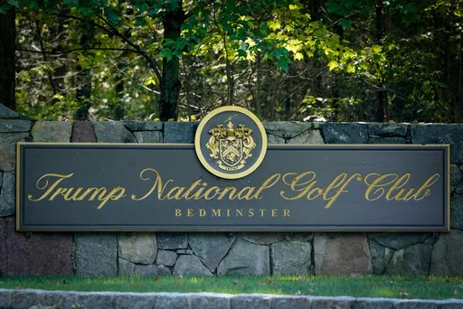 В США отказались проводить ключевой турнир по гольфу в клубе Трампа
