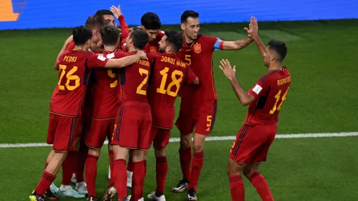 Испания раскрошила Косту-Рику – 7:0! Дубль у парня дочери Энрике, гол – у 18-летнего Гави