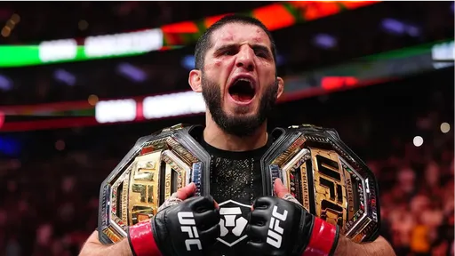 Бой Махачева и Пратеса за титул может возглавить турнир UFC 334