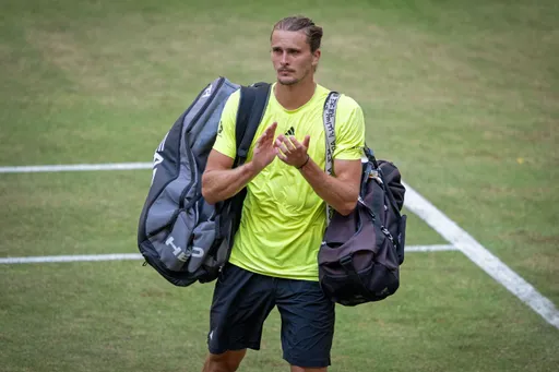 Зверев проиграл четырёхсетовый матч и покинул US Open