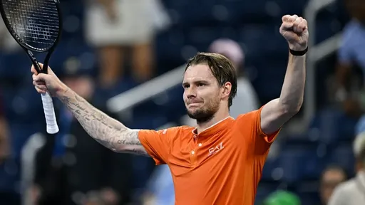 Александр Бублик с победы стартовал в парном разряде US Open-2026
