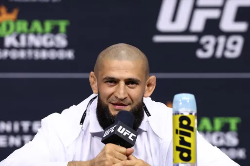 «Об этом даже думать не надо». Нидерландец из UFC ответил критикам Чимаева