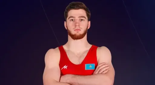 Чемпион мира из Казахстана уверенно идёт к финалу ЧМ по борьбе