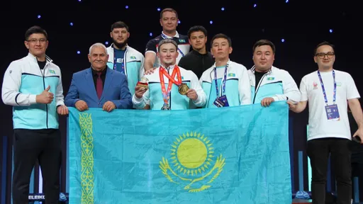 Казахстан вошел в тройку лидеров командного зачета на чемпионате мира по тяжелой атлетике