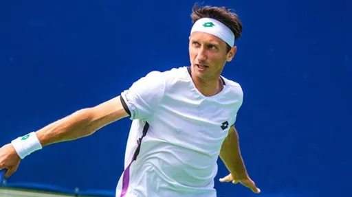 Ломакин с камбэком прошел во второй круг турнира ITF