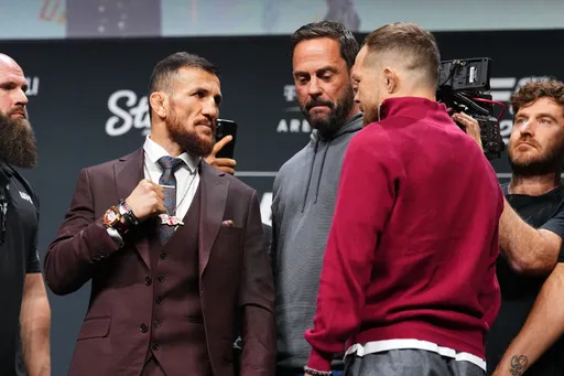 Двалишвили и Ян провели первую дуэль взглядов перед реваншем на UFC 323