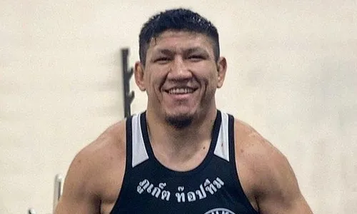 Куат Хамитов вызвал на бой Хачатряна