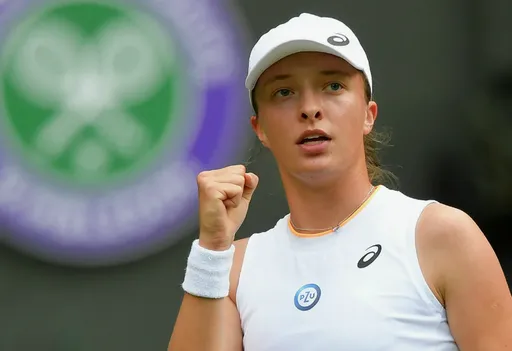Ига Швентек вышла в третий круг турнира WTA-1000 в Ухане