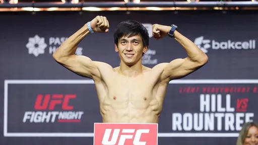 Азат Максум возвращается в Naiza после выступлений в UFC