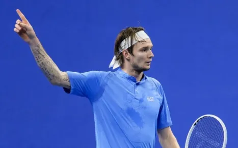 Бублик приблизился к лидерам чемпионской гонки ATP
