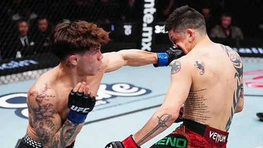 Кавана победил Морено в главном бою UFC в Мексике