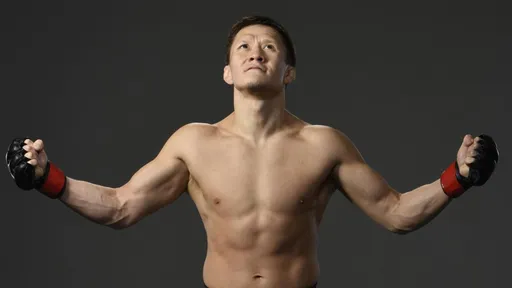 Жумагулов хочет реванша с бисексуалом Молиной в Казахстане – в UFC у него проблемы из-за ставок. Но зачем?