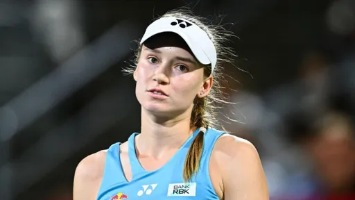 Рыбакина возвращается на пиковую форму: вышла в два полуфинала подряд, такого с ней не было весь сезон