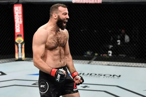 Роман Долидзе бросил вызов Чимаеву после победы на UFC 303