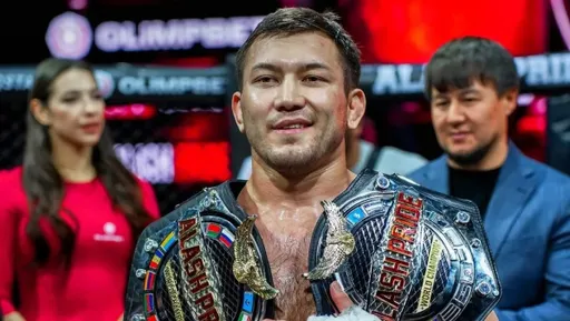 Исбулаев официально получил главный бой в PFL против бывшего чемпиона Bellator