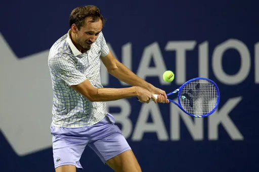 Медведев вылетел в первом круге US Open