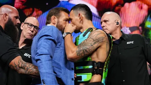 Генри Сехудо оценил шансы Макгрегора в поединке против Холлоуэя на UFC 329