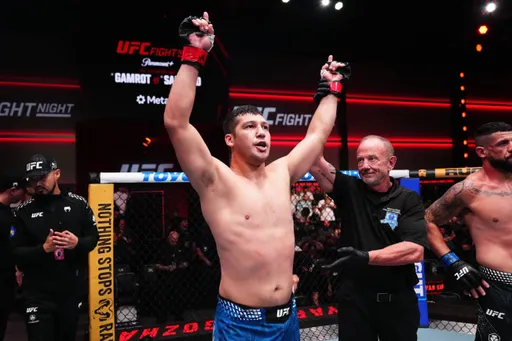 Дияр Нургожай нокаутировал Бруно Лопеса на турнире UFC в Лас-Вегасе